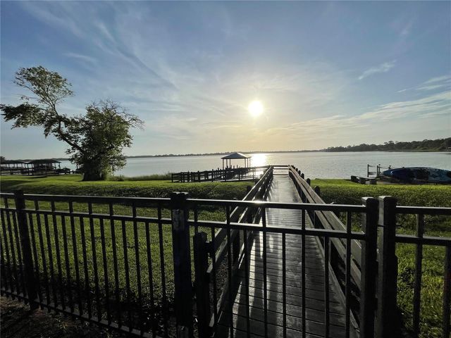 326 LAKE MARIANA WAY, Auburndale, FL 33823