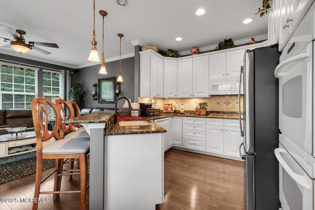 99 Gables Way, Jackson, NJ 08527