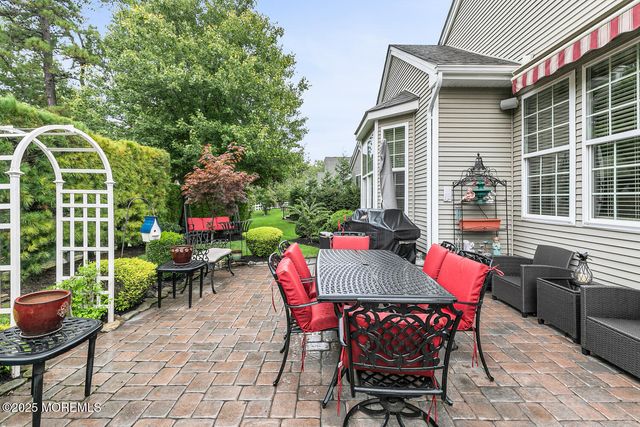 99 Gables Way, Jackson, NJ 08527