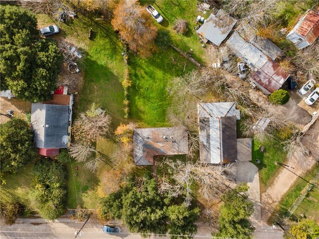 1302 North Sims Avenue, Bryan, TX 77803