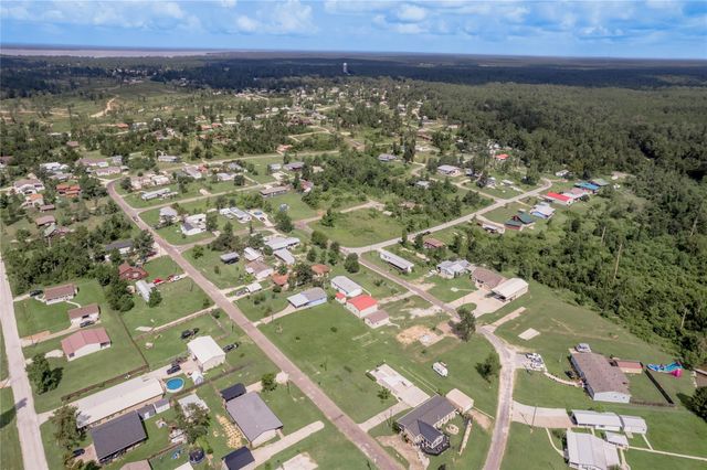 279 S Oak Lee Drive, Onalaska, TX 77360