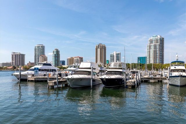 210 5TH AVENUE S 403, St Petersburg, FL 33701