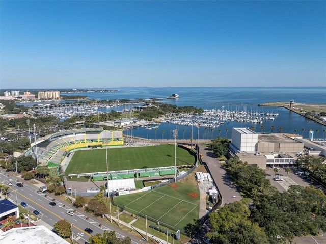 210 5TH AVENUE S 403, St Petersburg, FL 33701