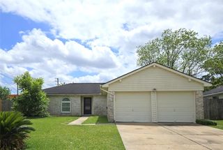 17302 Heritage Bay Drive, Webster, TX 77598