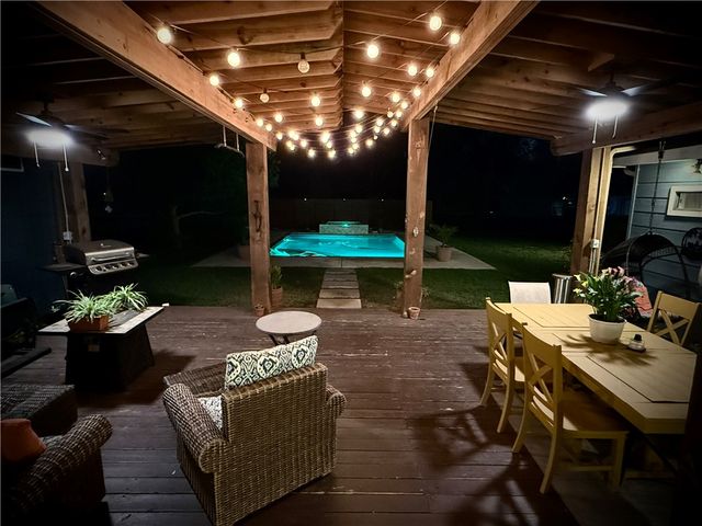 301 Country Club Dr, Corpus Christi, TX 78412