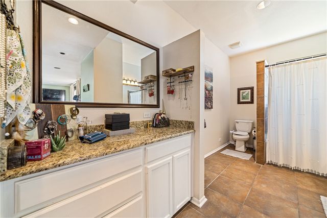 301 Country Club Dr, Corpus Christi, TX 78412