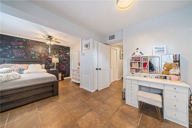 301 Country Club Dr, Corpus Christi, TX 78412