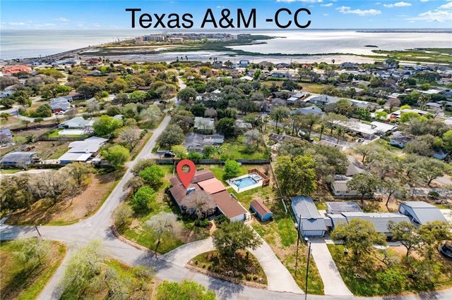 301 Country Club Dr, Corpus Christi, TX 78412