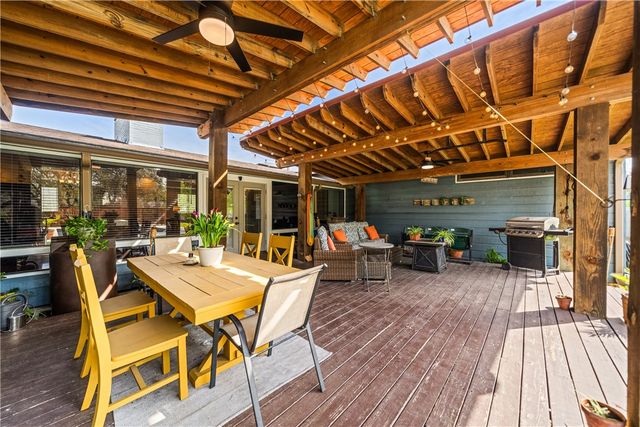 301 Country Club Dr, Corpus Christi, TX 78412