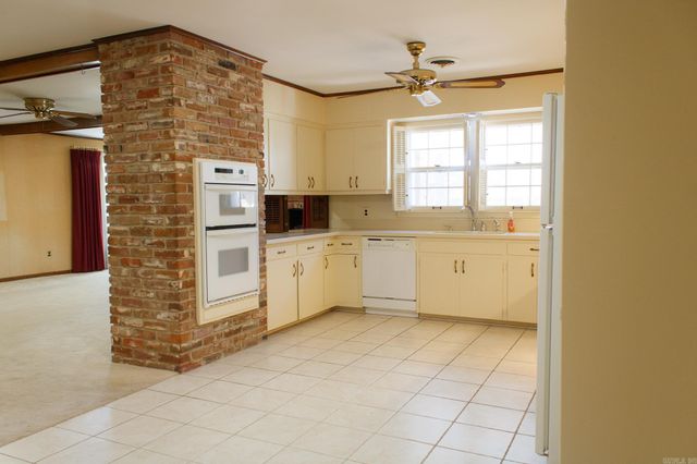 2104 Weidner Street, Stuttgart, AR 72160