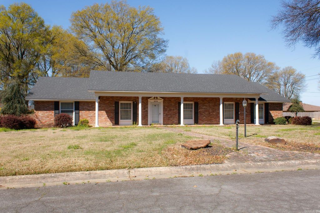 2104 Weidner Street, Stuttgart, AR 72160