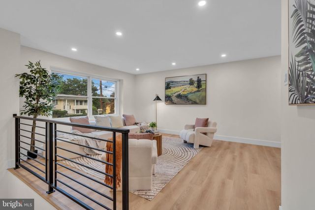 120 MOORE ST, Woodbury Heights, NJ 08097