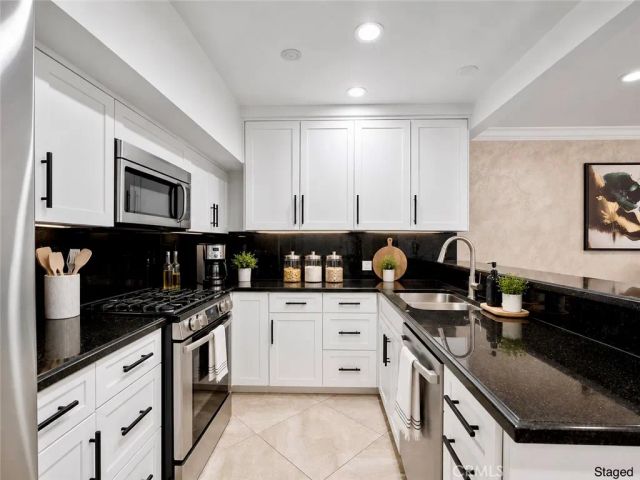 7924 Woodman Avenue 78, Panorama City, CA 91402