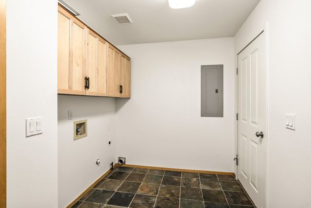 2863 NW Fairway Heights Drive, Bend, OR 97703