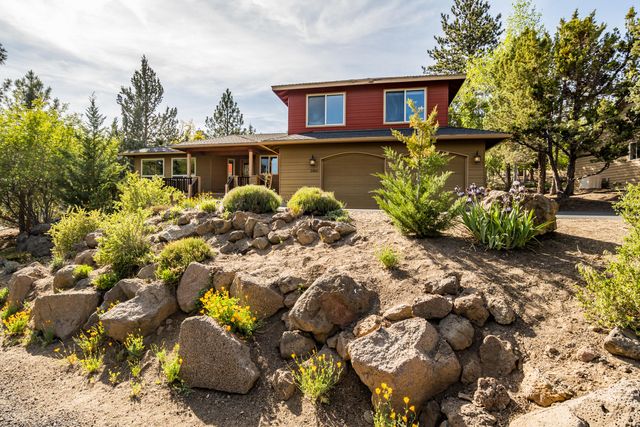 2863 NW Fairway Heights Drive, Bend, OR 97703