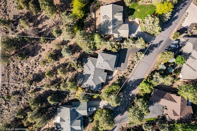 2863 NW Fairway Heights Drive, Bend, OR 97703