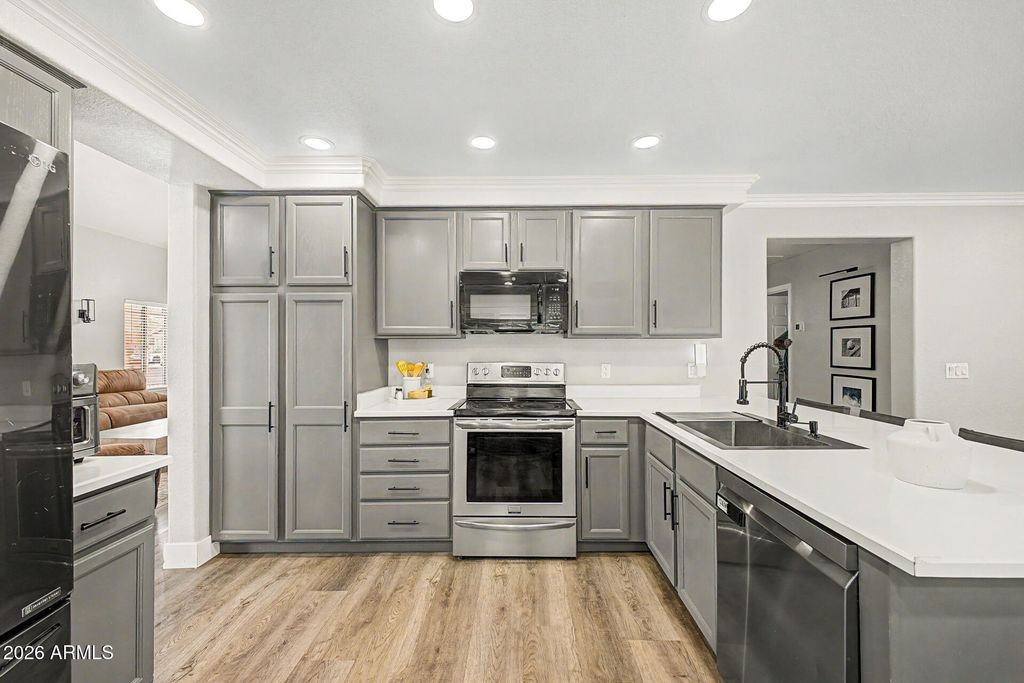 17418 N KIMBERLY Way, Surprise, AZ 85374 — photo 5