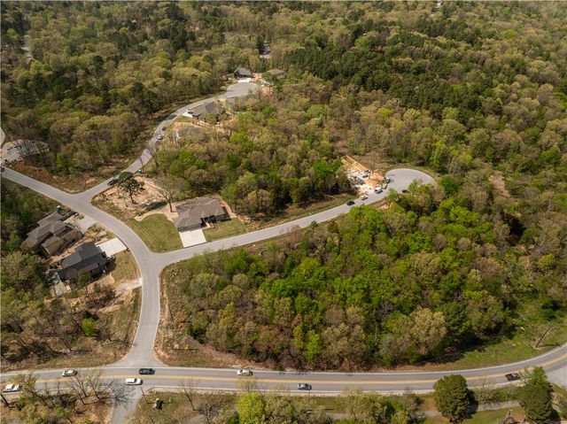 2 Glen Elgin Court, Bella Vista, AR 72715