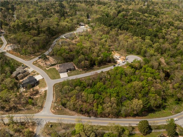 2 Glen Elgin Court, Bella Vista, AR 72715