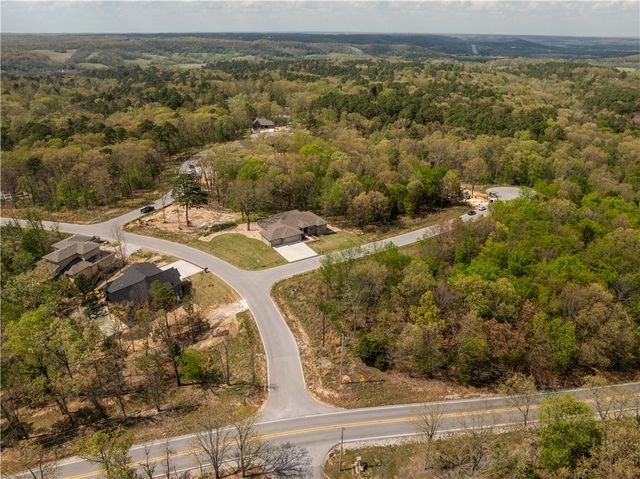 2 Glen Elgin Court, Bella Vista, AR 72715
