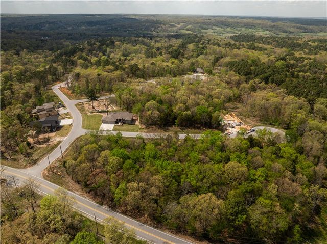 2 Glen Elgin Court, Bella Vista, AR 72715