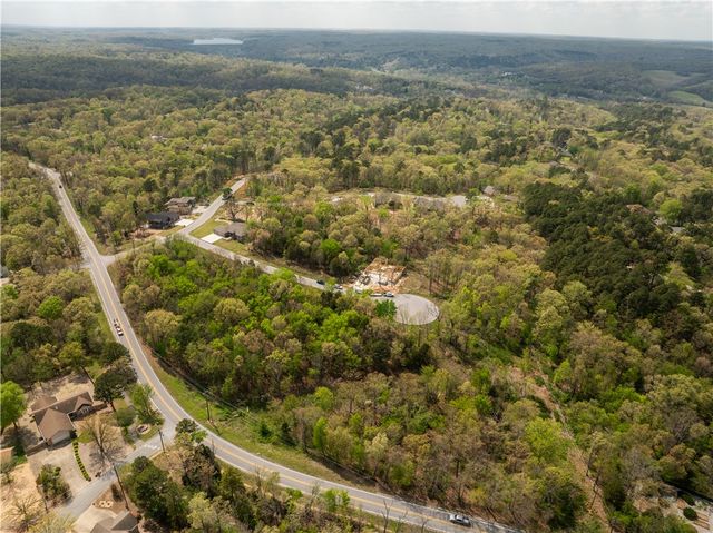 2 Glen Elgin Court, Bella Vista, AR 72715