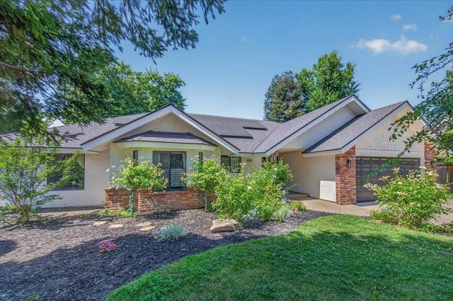 368 E Finch Court, Fresno, CA 93730