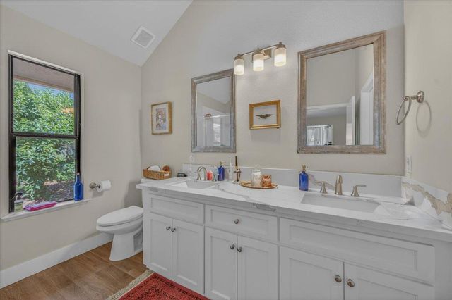 368 E Finch Court, Fresno, CA 93730
