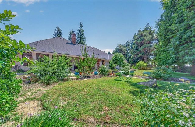 368 E Finch Court, Fresno, CA 93730