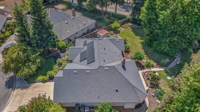 368 E Finch Court, Fresno, CA 93730