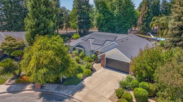 368 E Finch Court, Fresno, CA 93730