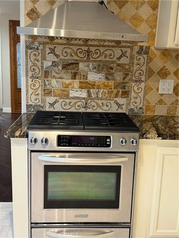8031 Joan Cir, La Palma, CA 90623