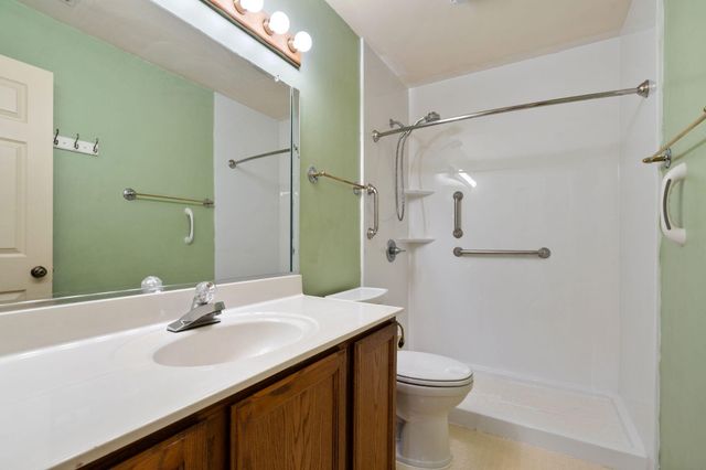 121 Bluegrass Drive, Schererville, IN 46375