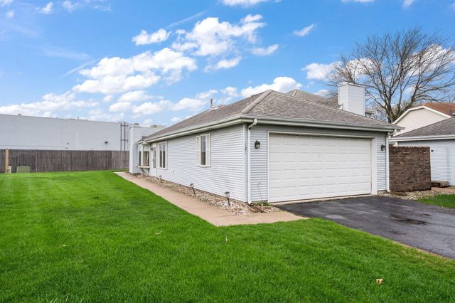 121 Bluegrass Drive, Schererville, IN 46375