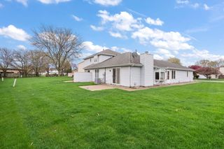 121 Bluegrass Drive, Schererville, IN 46375