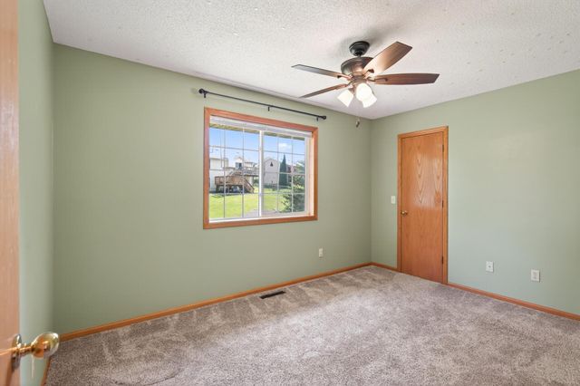 14435 Alabama Avenue S, Savage, MN 55378