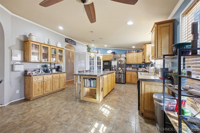 1291 Barnes Street, Sulphur, OK 73086