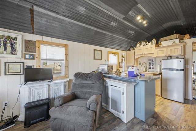 1291 Barnes Street, Sulphur, OK 73086