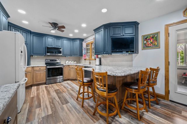 1318 N Manchester Ct, Wichita, KS 67212