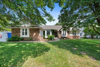 1318 N Manchester Ct, Wichita, KS 67212