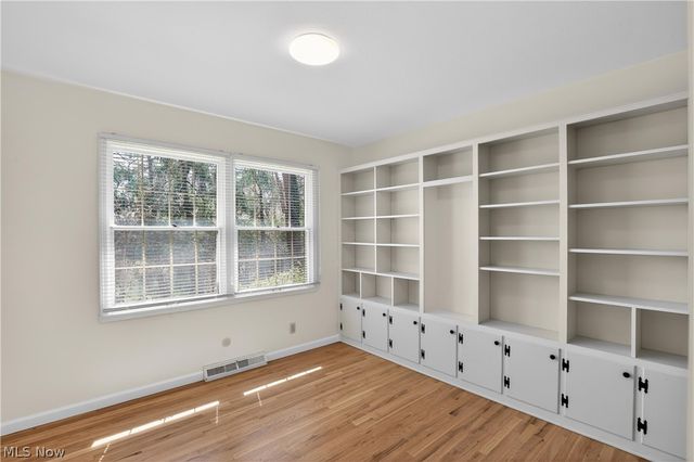 3050 State Road, Cuyahoga Falls, OH 44223