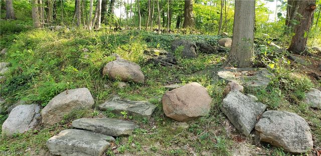 3050 State Road, Cuyahoga Falls, OH 44223