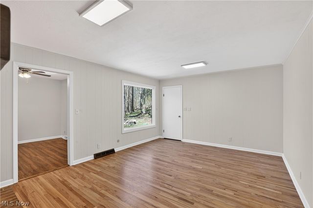 3050 State Road, Cuyahoga Falls, OH 44223