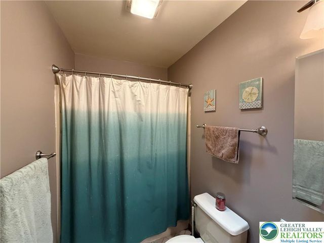 20 Grove Street, Easton, PA 18045