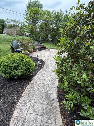 20 Grove Street, Easton, PA 18045