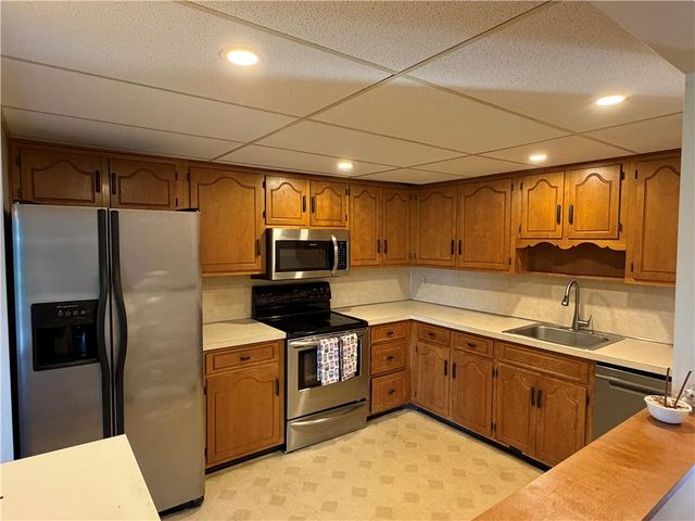 20 Grove Street, Easton, PA 18045