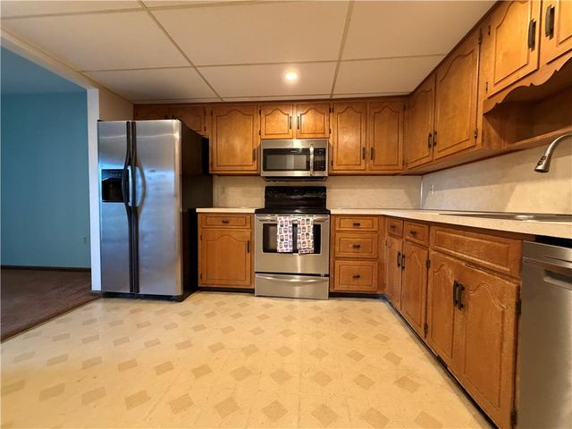 20 Grove Street, Easton, PA 18045