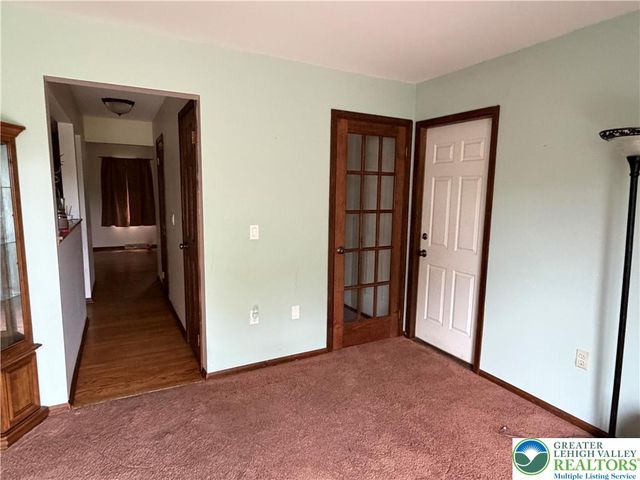 20 Grove Street, Easton, PA 18045