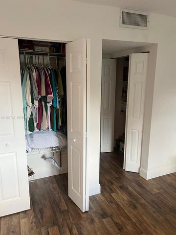 3200 Holiday Springs Blvd 3-306, Margate, FL 33063