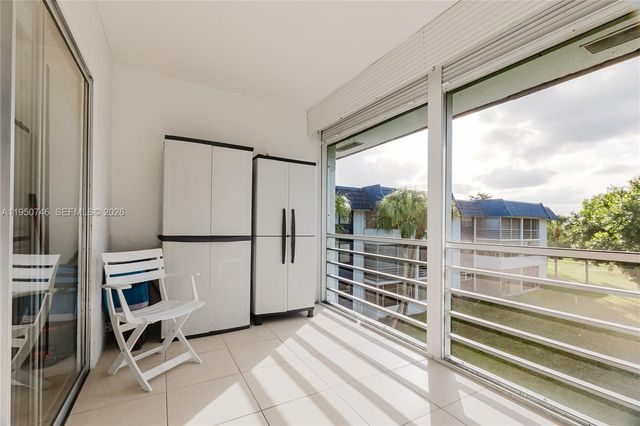 3200 Holiday Springs Blvd 3-306, Margate, FL 33063